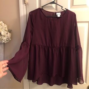 Pretty top - semi sheer. SZ- large. EUC Bell sleeves  gorgeous on